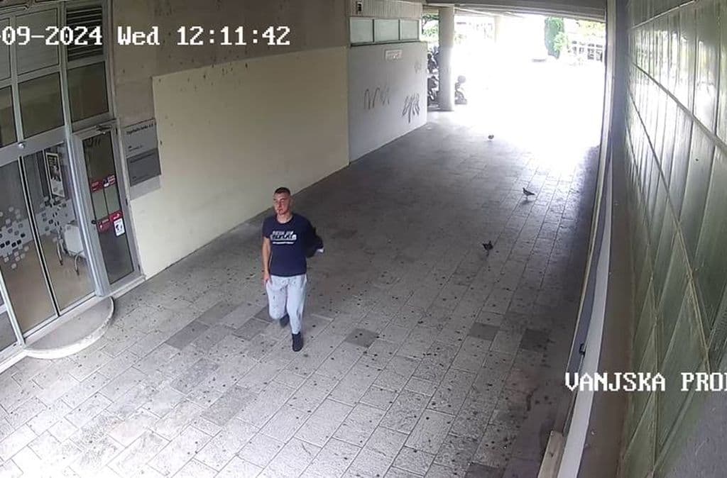 Policija traži ovog muškarca, motociklom teško ozlijedio ženu