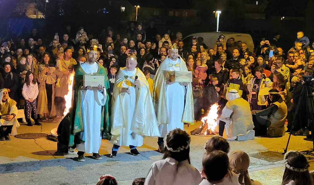 U četvrtak žive jaslice ispred škole na Vidicima