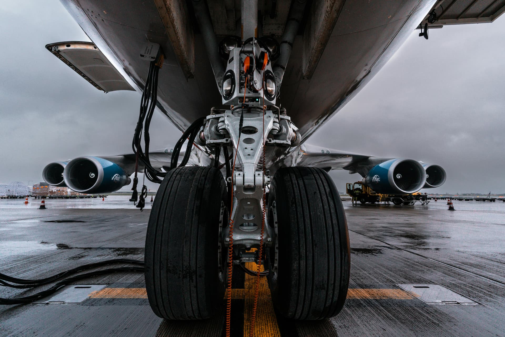 Šok na aerodromu: Pronađeno tijelo u otvoru za kotač aviona 