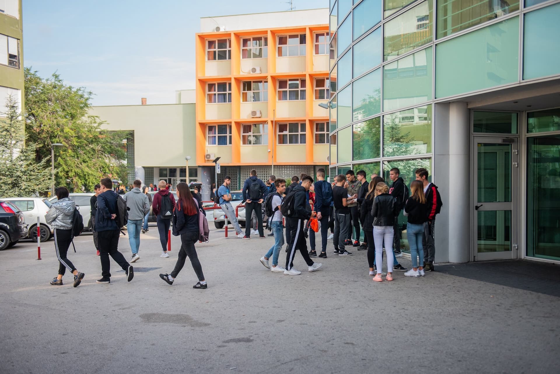 Stigao Protokol o kontroli ulaska i izlaska u školama: Vrata će se zaključavati, bit će i pregleda