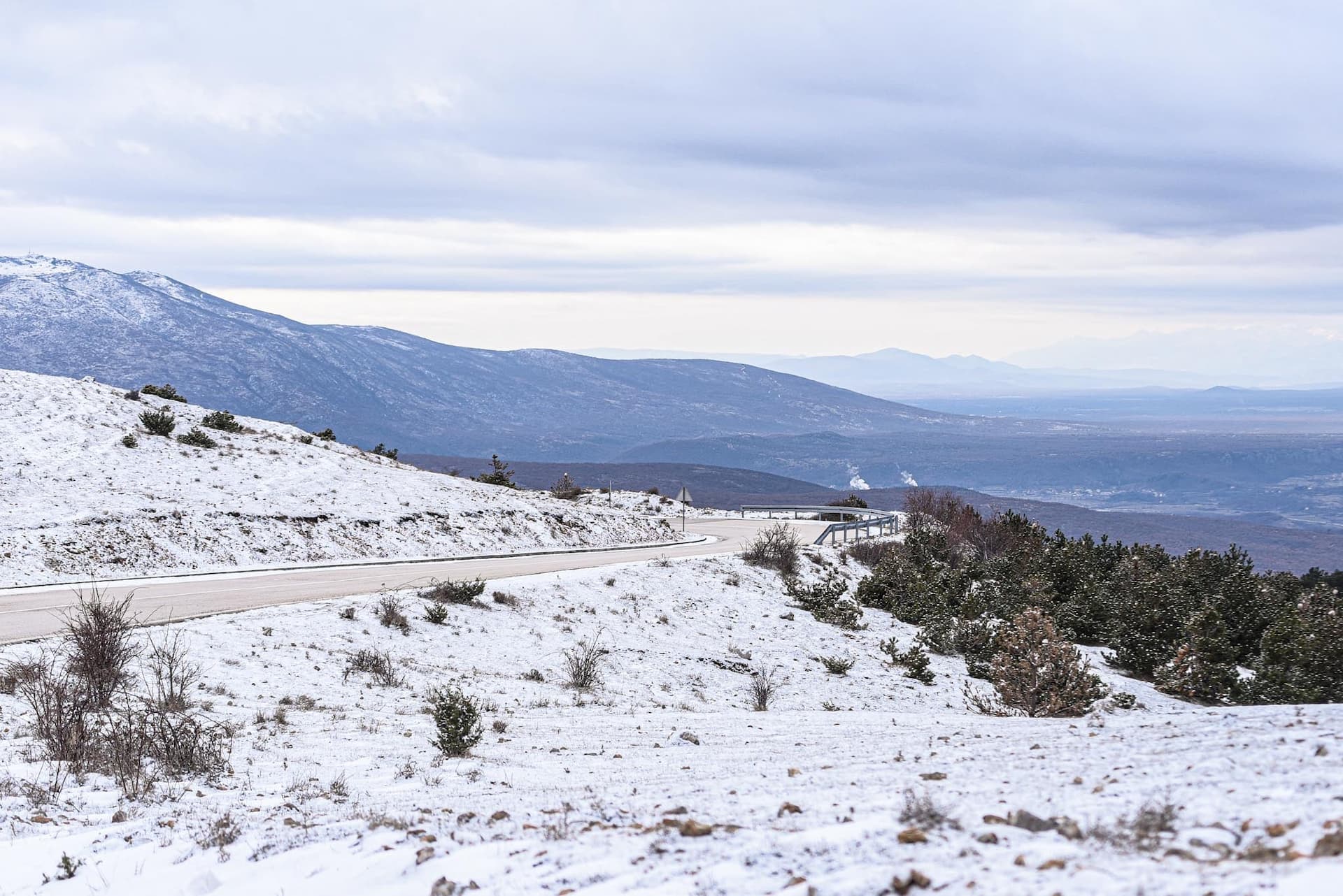 Na snazi najviši stupanj Meteoalarma, na pomolu i novi snijeg