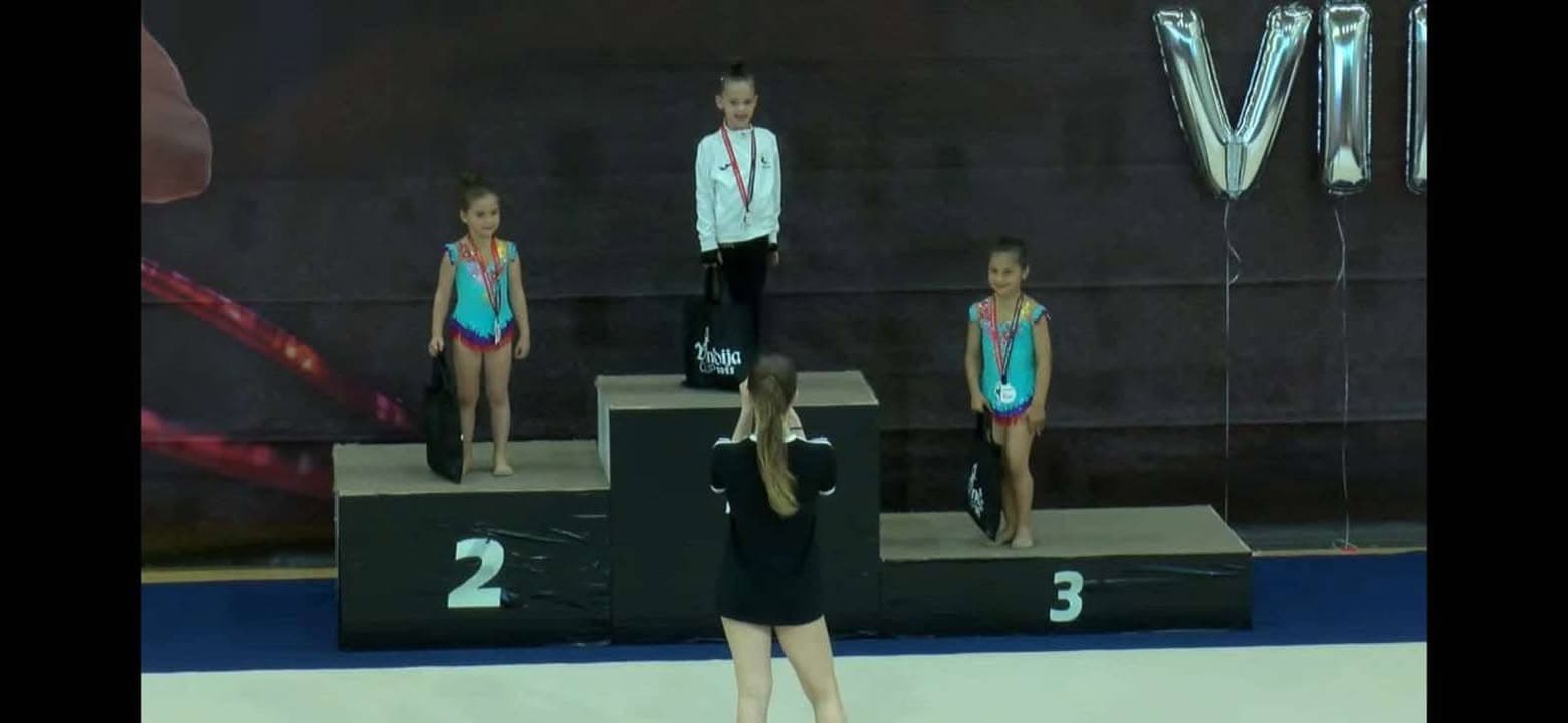 494689870_2116921085454692_2654021460929956969_n