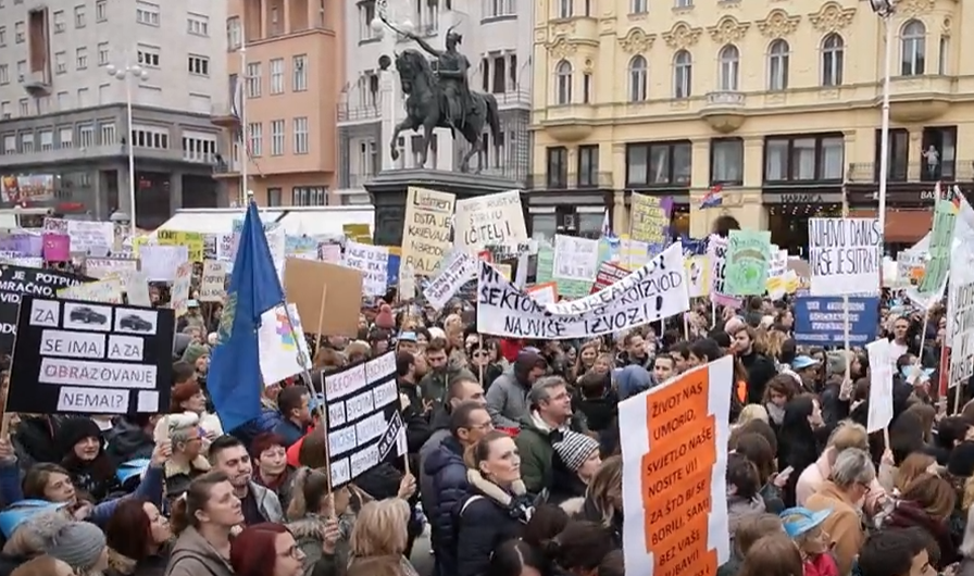 Sutra veliki prosvjed prosvjetara na Trgu bana Jelačića