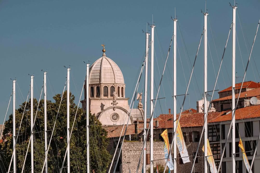 Toplije, sunčanije, mogući lokalni pljuskovi