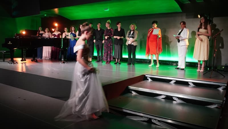 GALA KONCERT ESTER MAZOLENI 9 5 202511