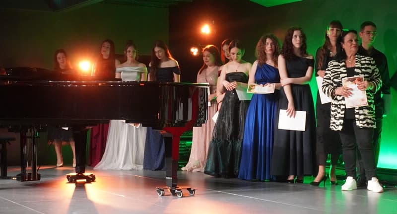 GALA KONCERT ESTER MAZOLENI 9 5 202518