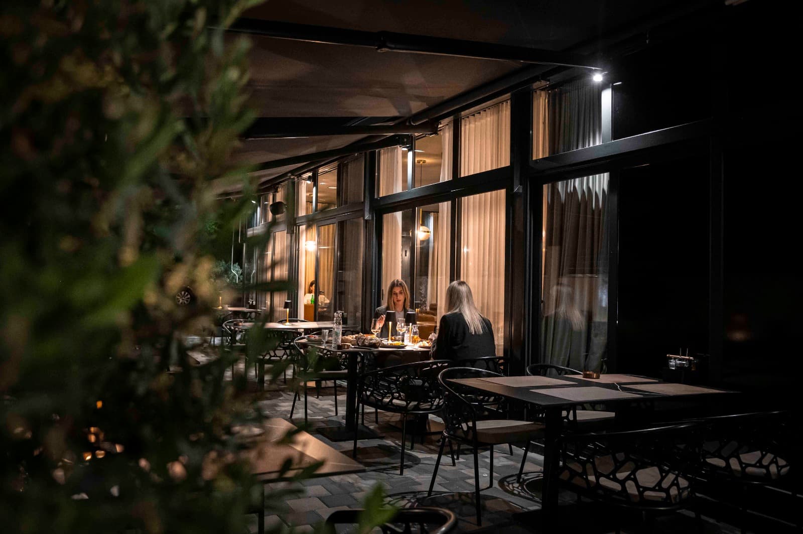 Uživajte u ugodnom ambijentu nove terase restorana Leonardo BBQ & More!