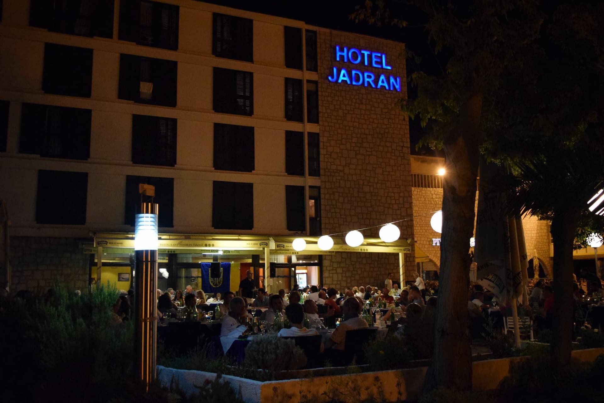Na terasi hotela Jadran održat će se predstavljanje monografije 'Šibenski turizam 1844.-2024.'
