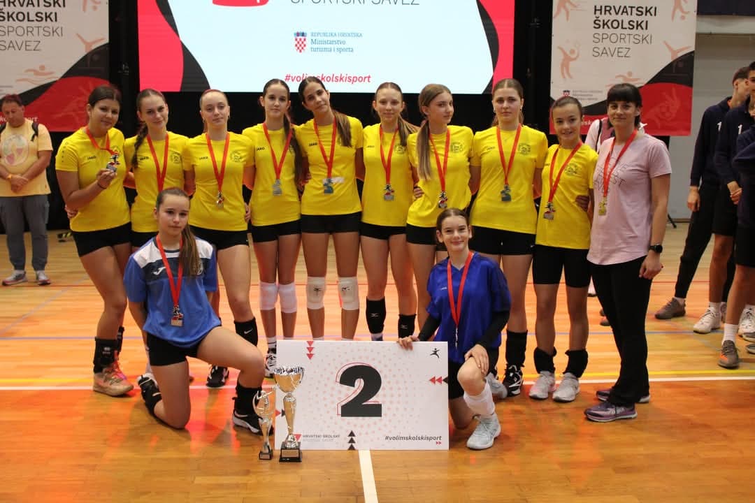 Vodičke odbojkašice školske viceprvakinje države, Antonija Perkov najbolja igračica turnira