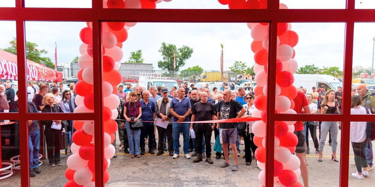 Besplatna hrana i piće, ogromni popusti i zabava – Građa preuredila svoju poslovnicu u Šibeniku!