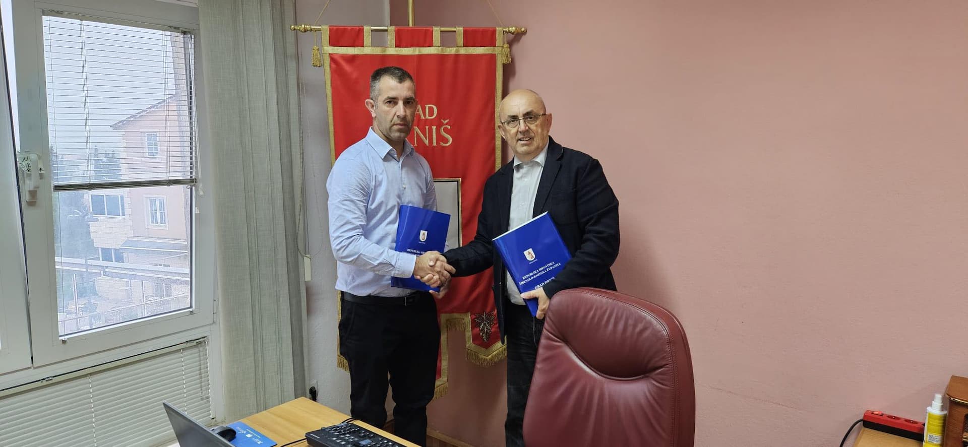 Tomislav Dželalija preuzeo je dužnost gradonačelnika Grada Drniša