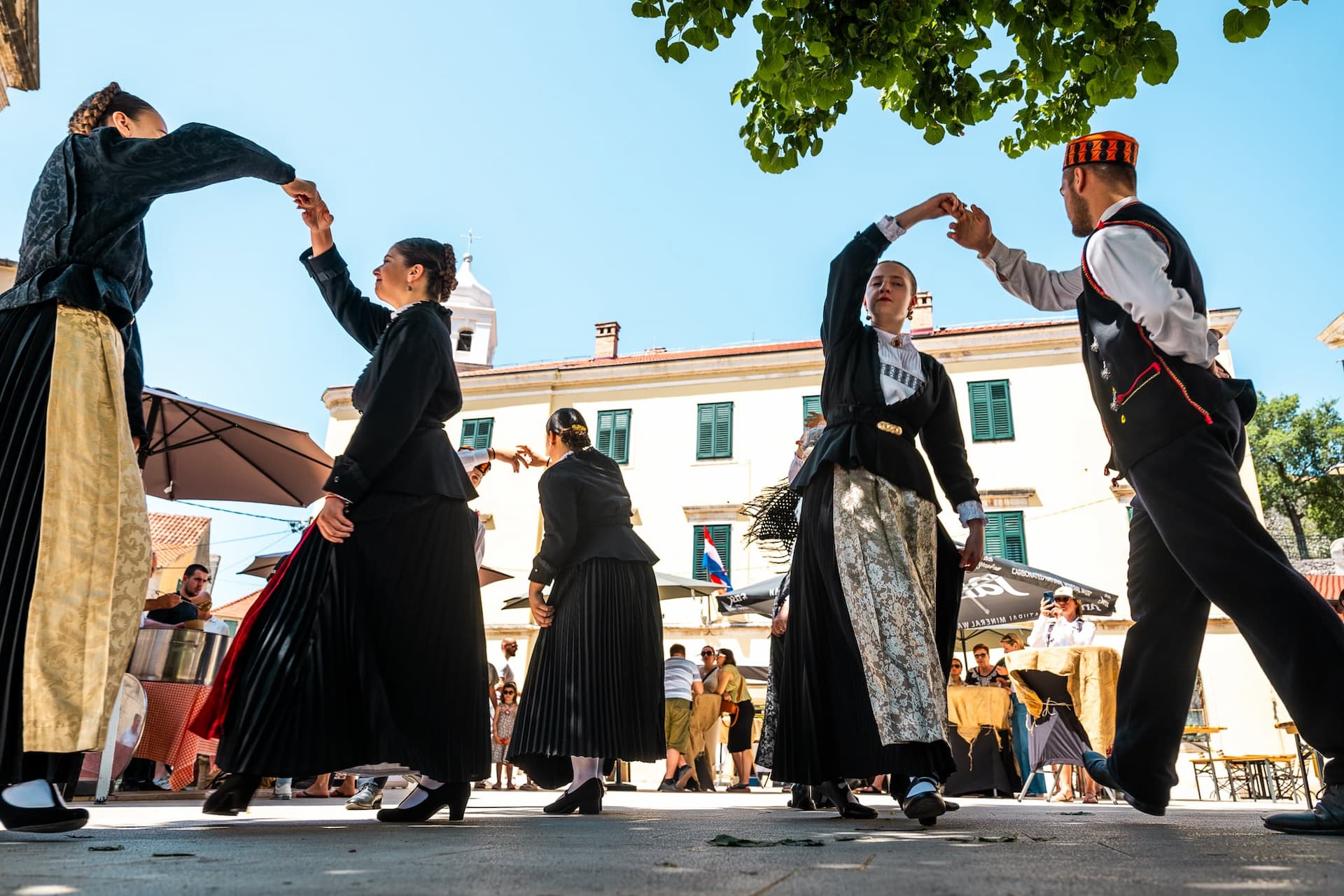 Taste like... Skradinska marenda spojila tradiciju, glazbu i mirise domaće kuhinje