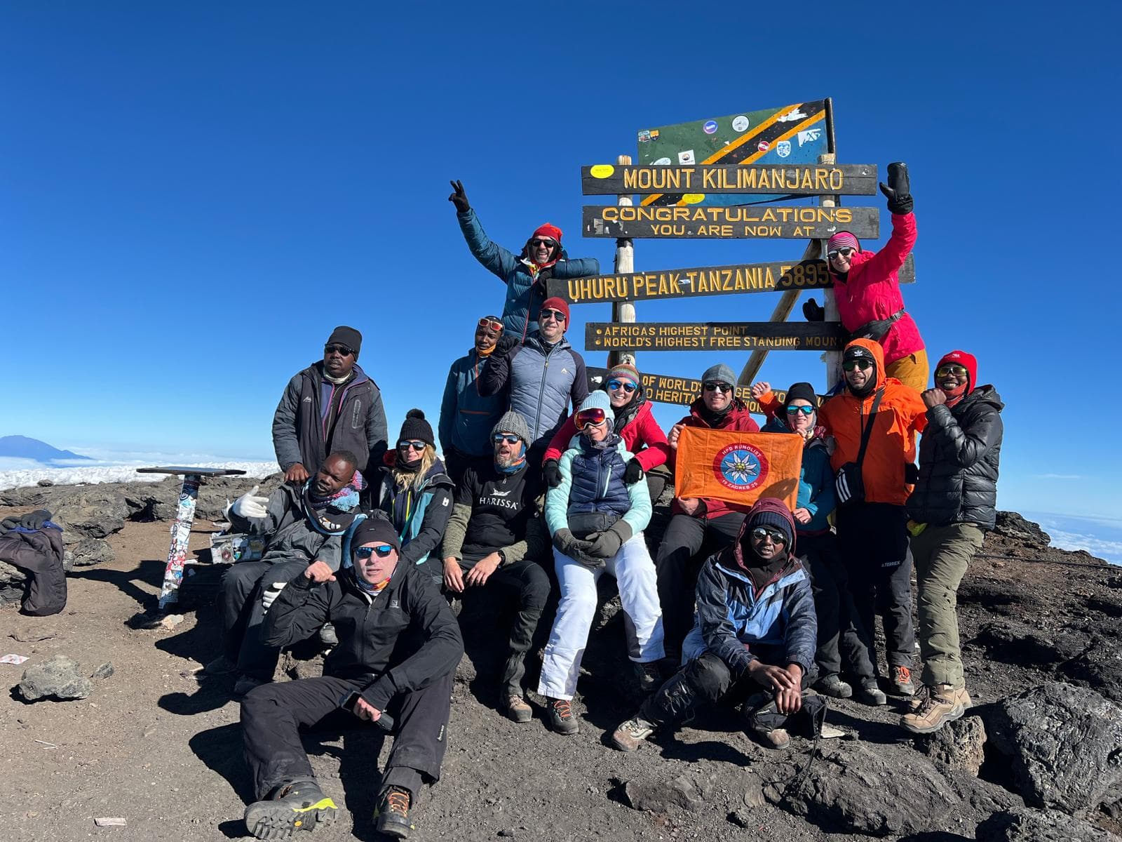 Uspon na Uhuru Peak: Primoštenci s ponosom zastali na 'krovu Afrike'