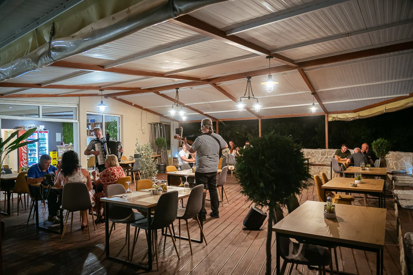 Uživajte u okusu domaće kuhinje uz gotova jela restorana Mačak!