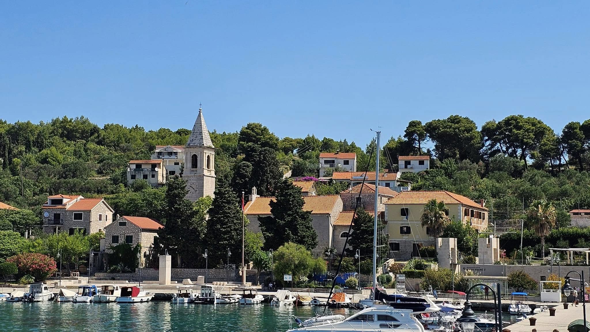 U noći s ponedjeljka na utorak na Prviću adulticidno tretiranje komaraca