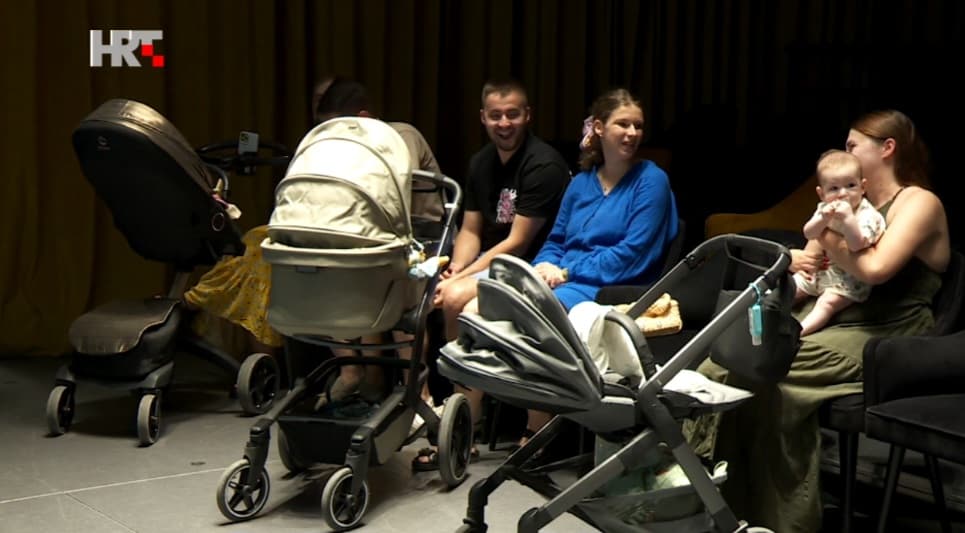 Najmlađi Šibenčani postali članovi knjižnice: Bebe dobile prve knjige i igračke