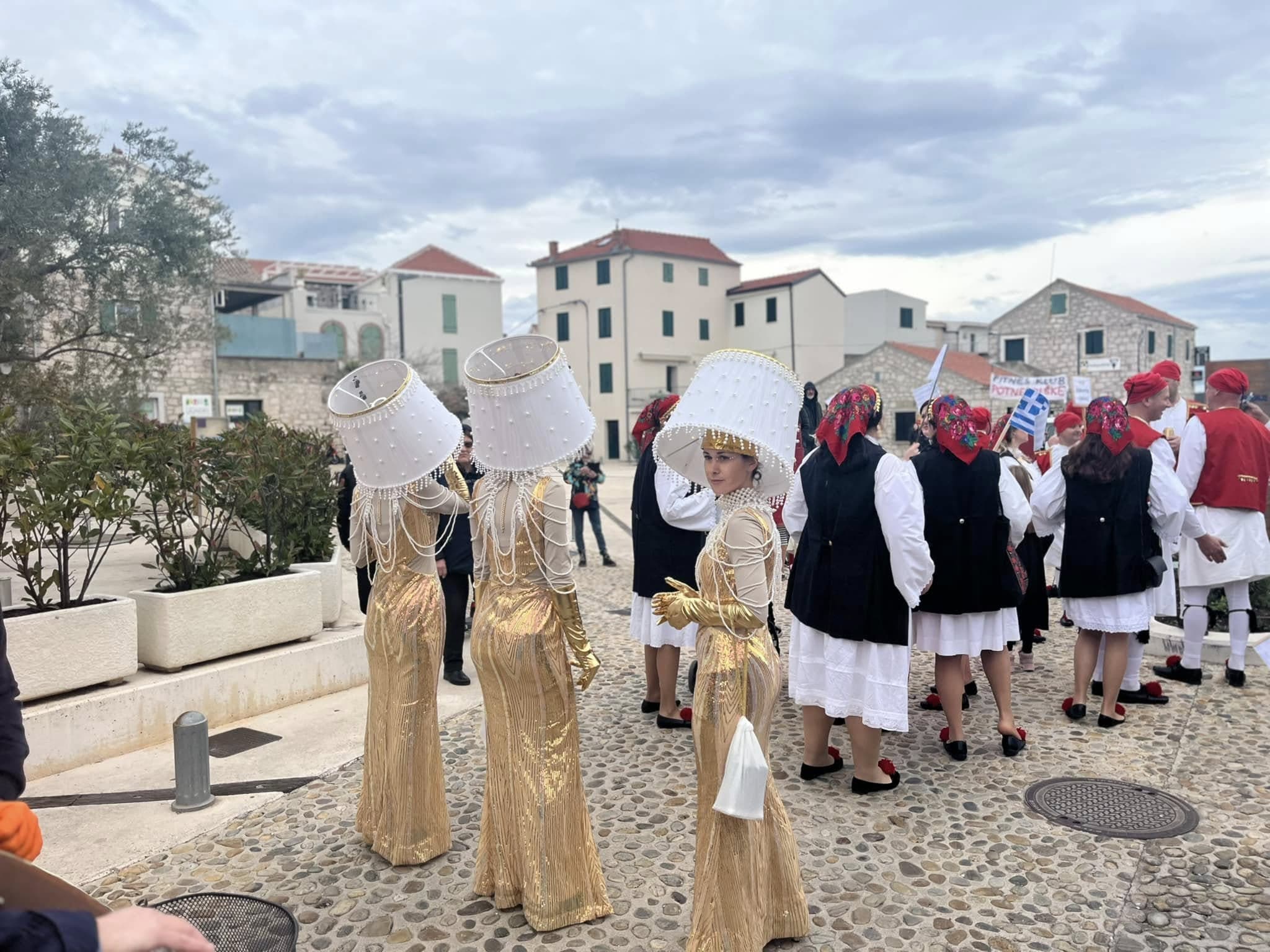 Velika povorka u Betini: Šarenilo, veselje i tradicija na jednom mjestu